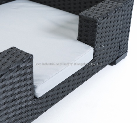 Rectangular Steel Frame Wicker Weaving Pet Bed