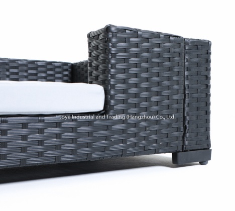 Rectangular Steel Frame Wicker Weaving Pet Bed