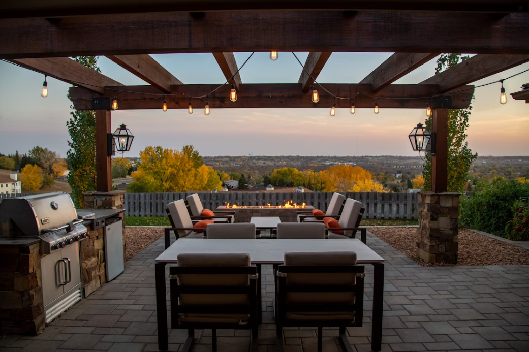 How Does Material Choice in Patio Furniture Impact Sun Durability