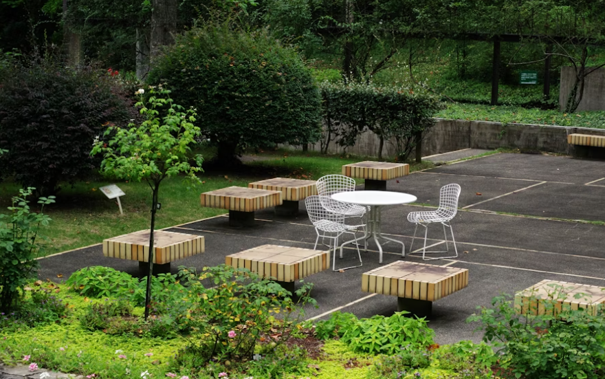 Role of Material Density in Weather-Resistant Garden Furniture