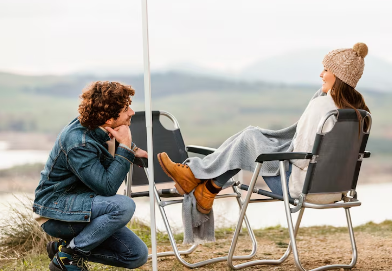 What Makes a Camping Chair Essential for Compact Outdoor Dining Spaces