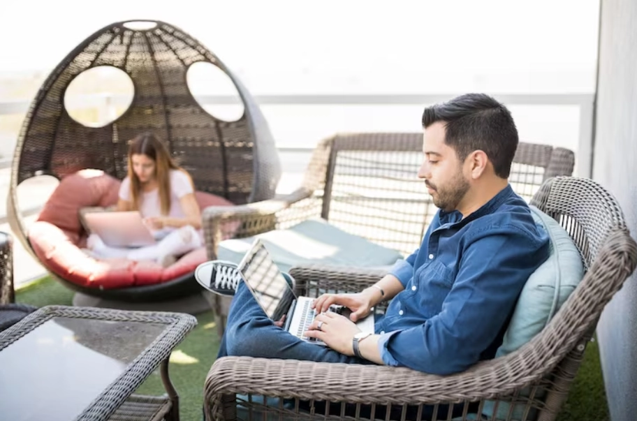 What Should Buyers Pay Attention to When Purchasing Outdoor Rattan Lounge Set