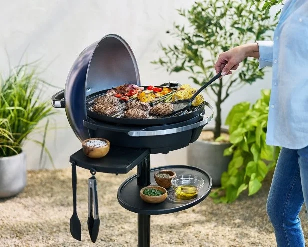 Outdoor Kitchen vs BBQ Grill Which is Appropriate for Your Backyard in 2026